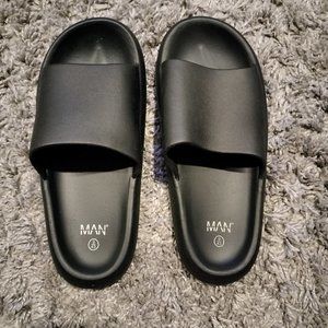 Black foam Slides